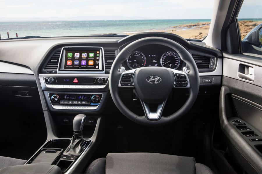 Торпедо Hyundai Sonata Active (LF) 2017 года  (AU) (фото 6 из 12)